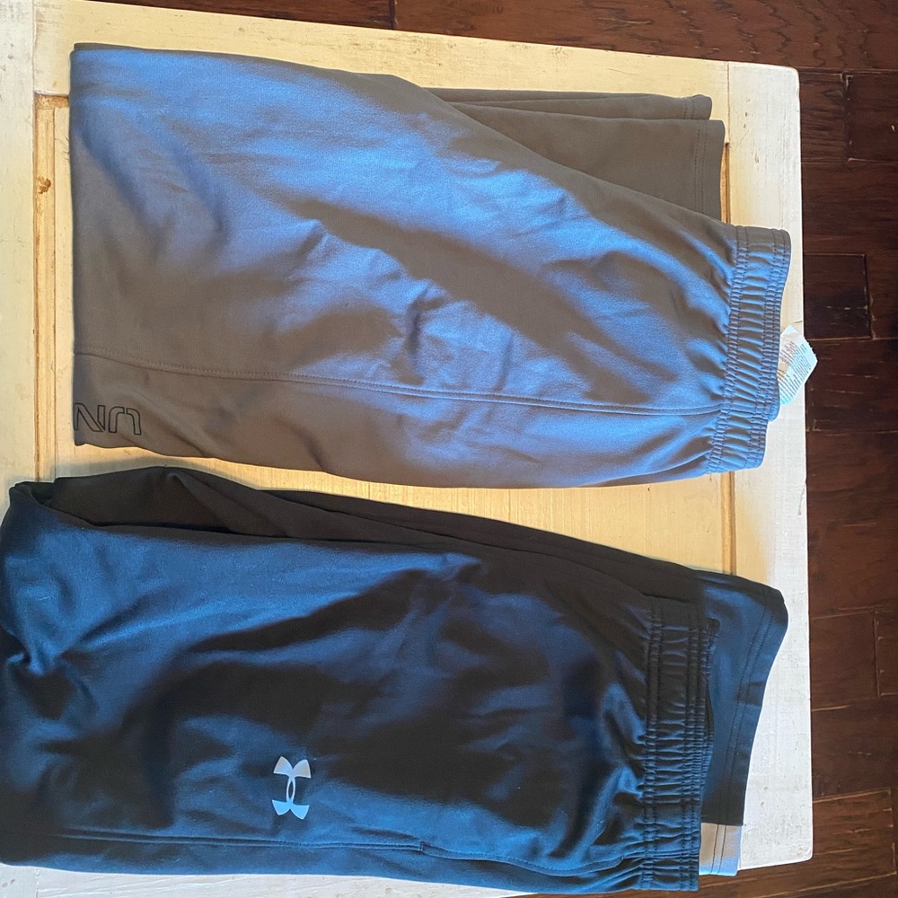 Boys under armour xl and xxl gently worn sweatpants.